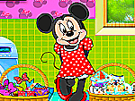 Minnie Mouse lave ses Vêtements