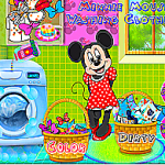 Minnie Mouse lave ses Vêtements